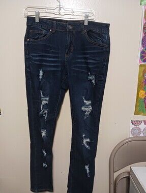 Street Denim Dark Wash Distressed Women’s Ripped Jeans Size 11/12 A-8